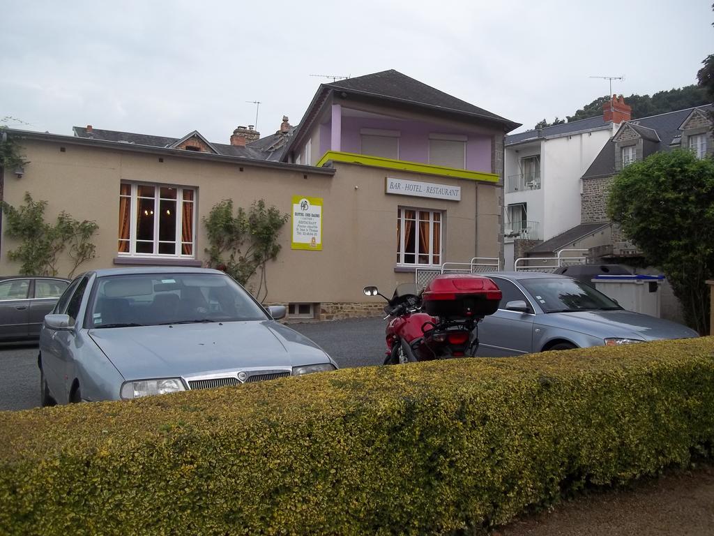 סן-ז'ון-לה-טומה Hotel Des Bains מראה חיצוני תמונה