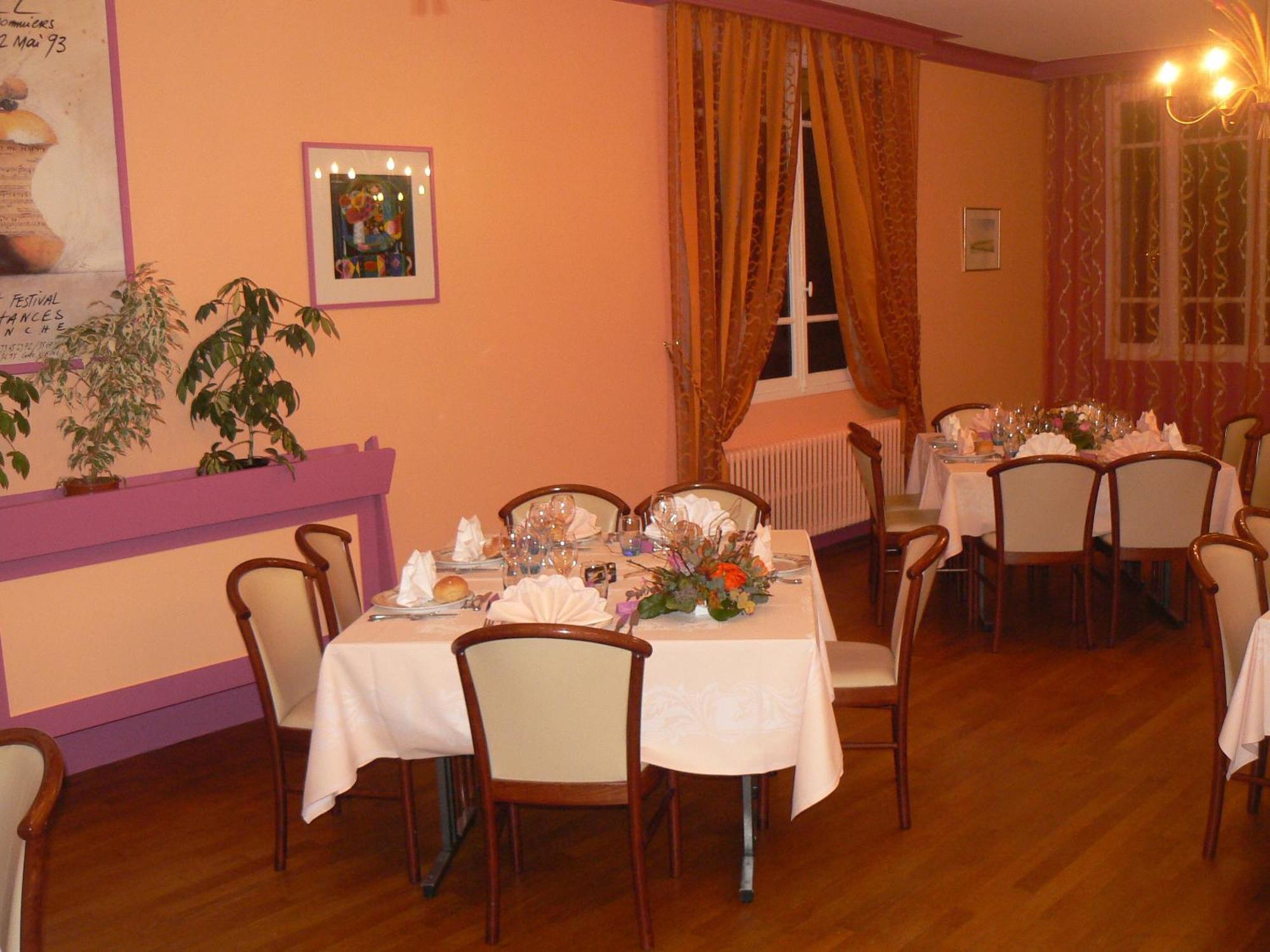 סן-ז'ון-לה-טומה Hotel Des Bains מראה חיצוני תמונה