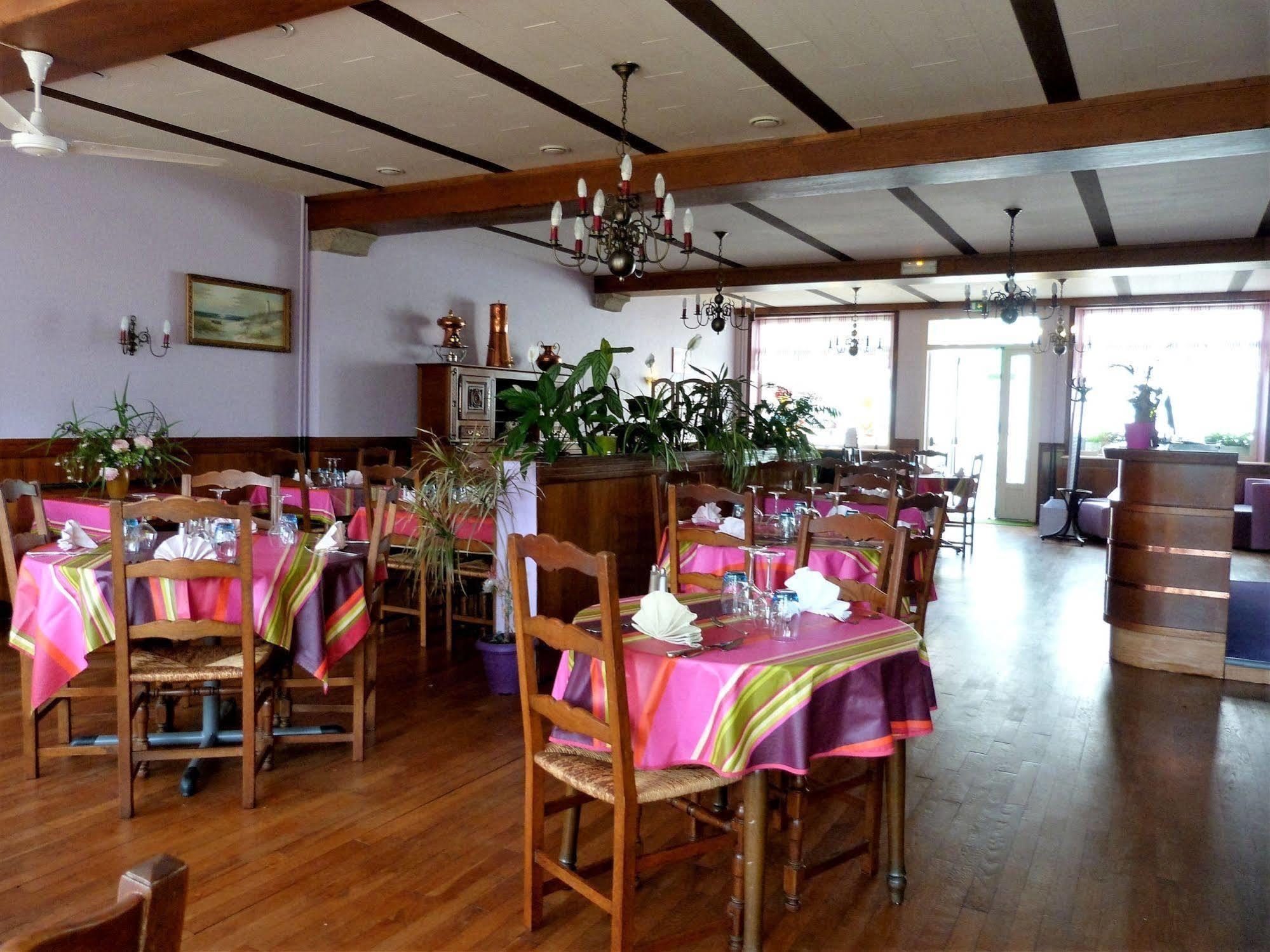 סן-ז'ון-לה-טומה Hotel Des Bains מראה חיצוני תמונה