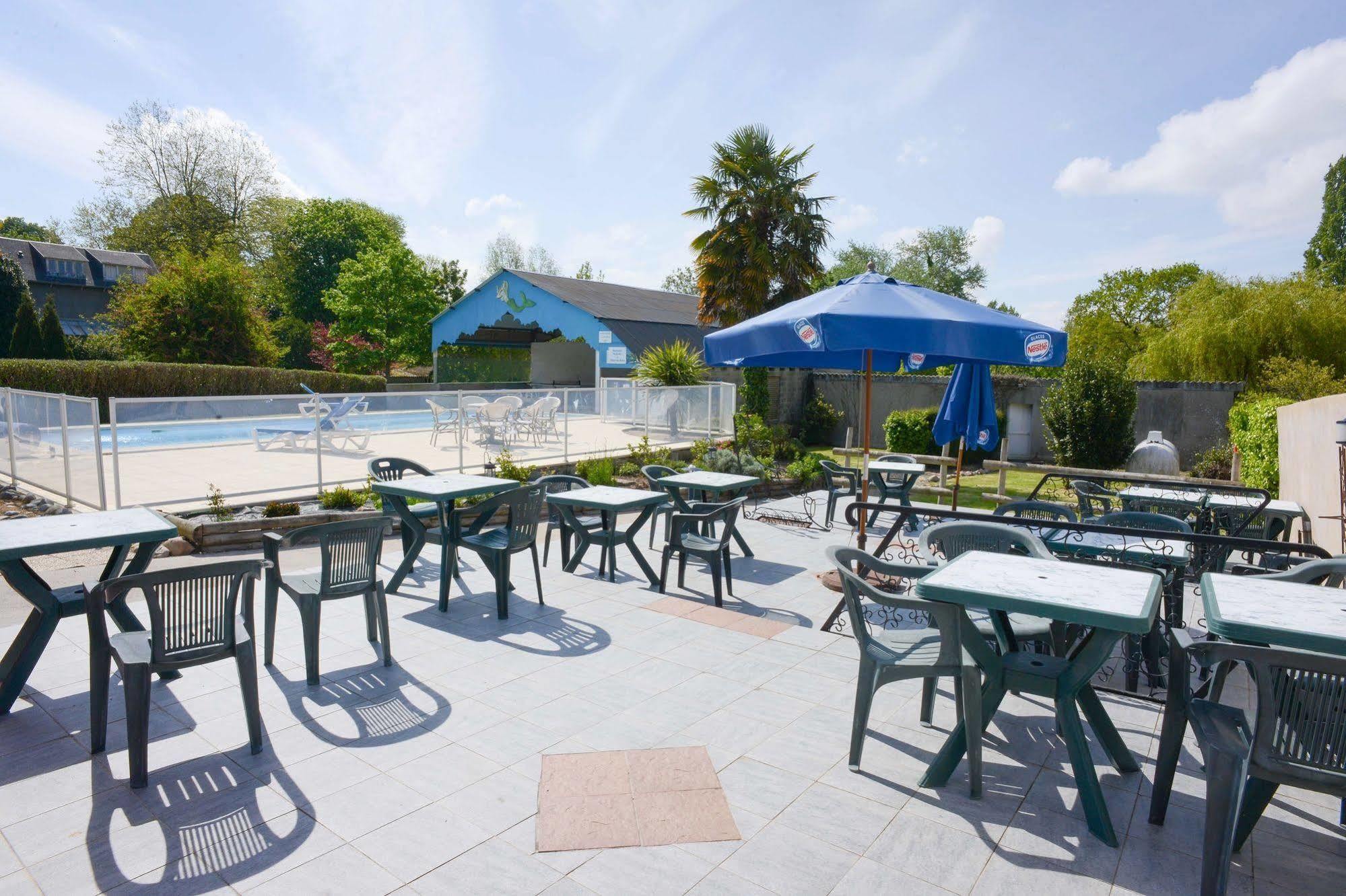 סן-ז'ון-לה-טומה Hotel Des Bains מראה חיצוני תמונה